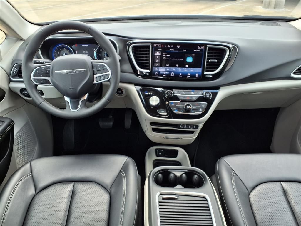 2024 Chrysler Pacifica Touring L STOW 'N GO®