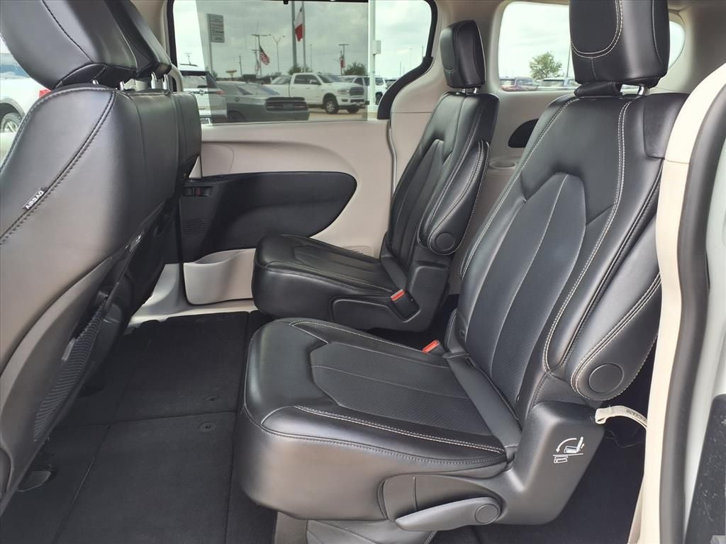 2024 Chrysler Pacifica Touring L STOW 'N GO®