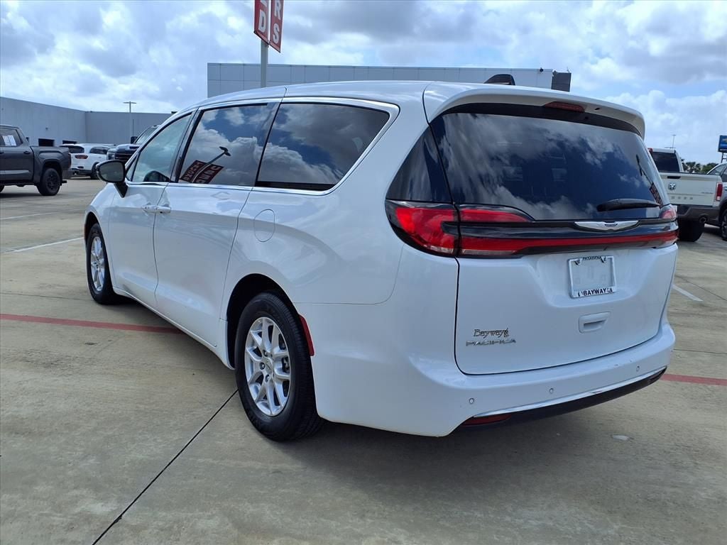 2024 Chrysler Pacifica Touring L STOW 'N GO®