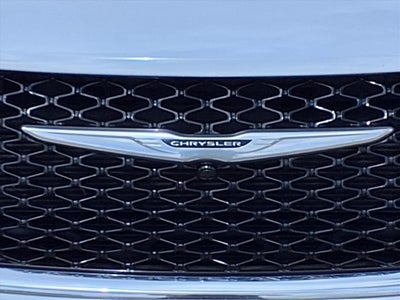 2024 Chrysler Pacifica Touring L STOW 'N GO®