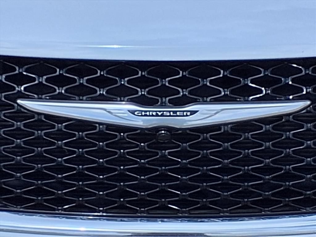 2024 Chrysler Pacifica Touring L STOW 'N GO®