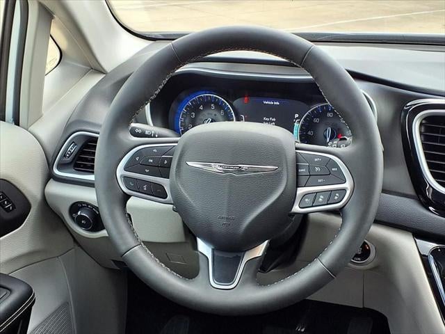 2024 Chrysler Pacifica Touring L STOW 'N GO®