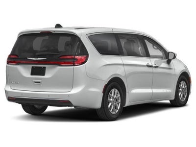 2024 Chrysler Pacifica Touring L STOW 'N GO®