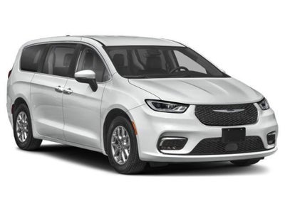 2024 Chrysler Pacifica Touring L STOW 'N GO®