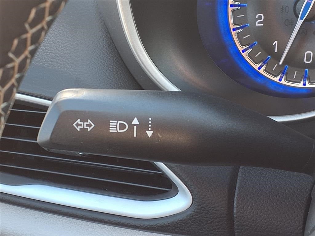 2023 Chrysler Pacifica Touring L BLIND SPOT