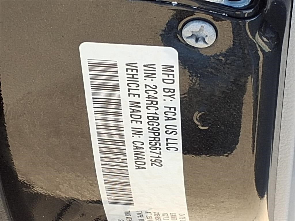 2023 Chrysler Pacifica Touring L BLIND SPOT