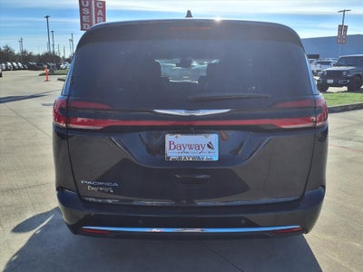 2023 Chrysler Pacifica Touring L BLIND SPOT