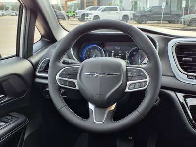 2026 Chrysler Voyager LX