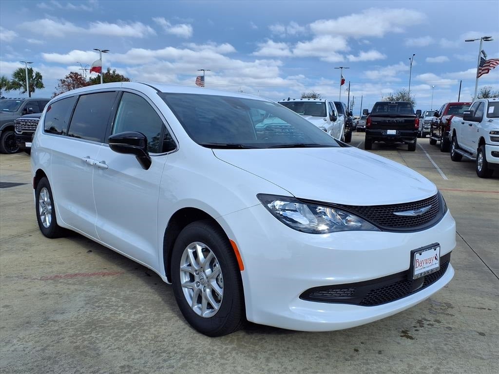 2026 Chrysler Voyager LX