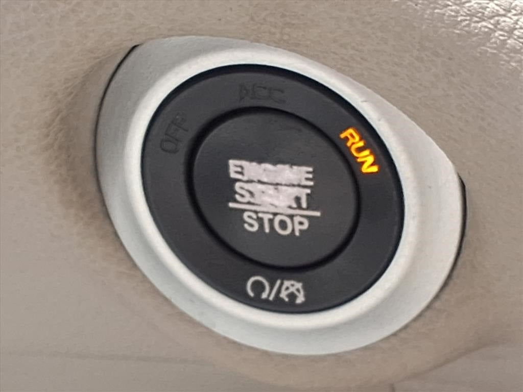 2020 Chrysler Pacifica Limited BLIND-SPOT & REAR CROSS-PATH DETECTION