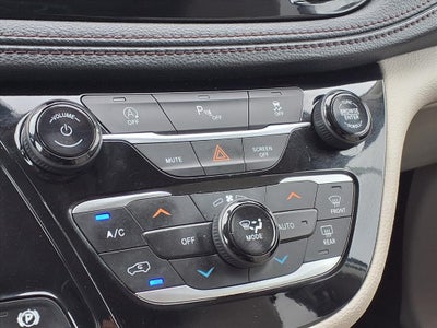 2020 Chrysler Pacifica Limited BLIND-SPOT & REAR CROSS-PATH DETECTION