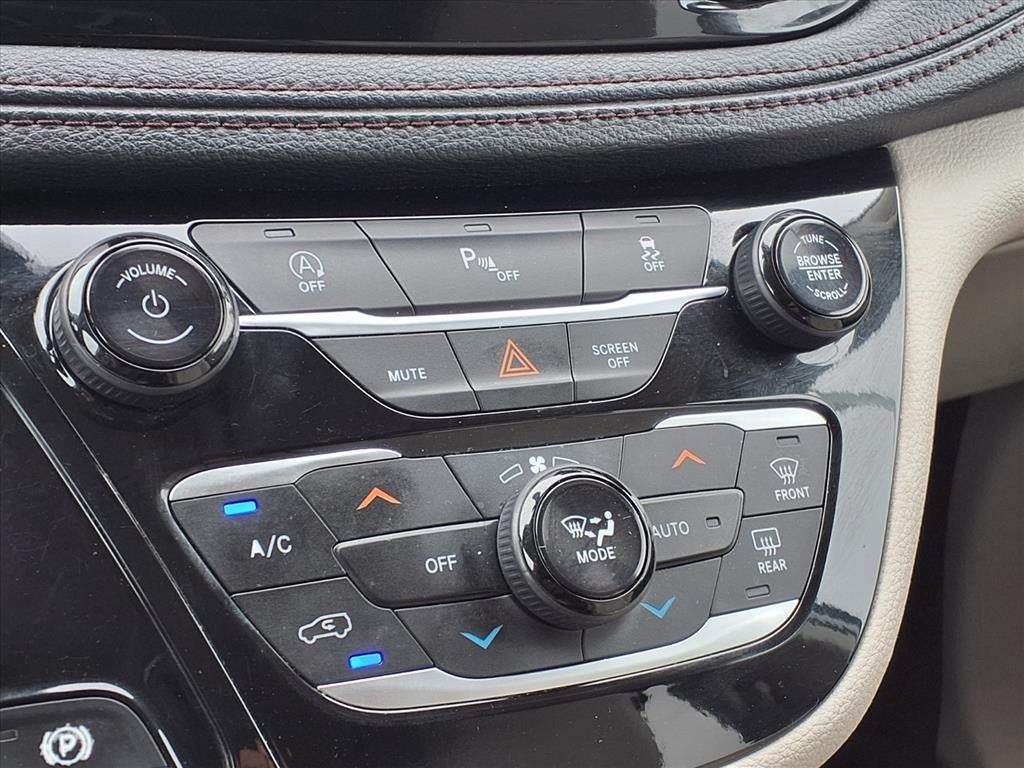 2020 Chrysler Pacifica Limited BLIND-SPOT & REAR CROSS-PATH DETECTION