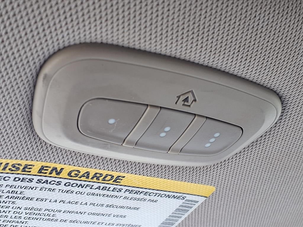 2020 Chrysler Pacifica Limited BLIND-SPOT & REAR CROSS-PATH DETECTION