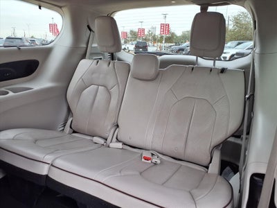 2020 Chrysler Pacifica Limited BLIND-SPOT & REAR CROSS-PATH DETECTION