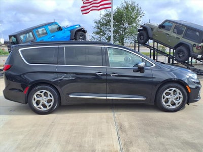 2023 Chrysler Pacifica Limited