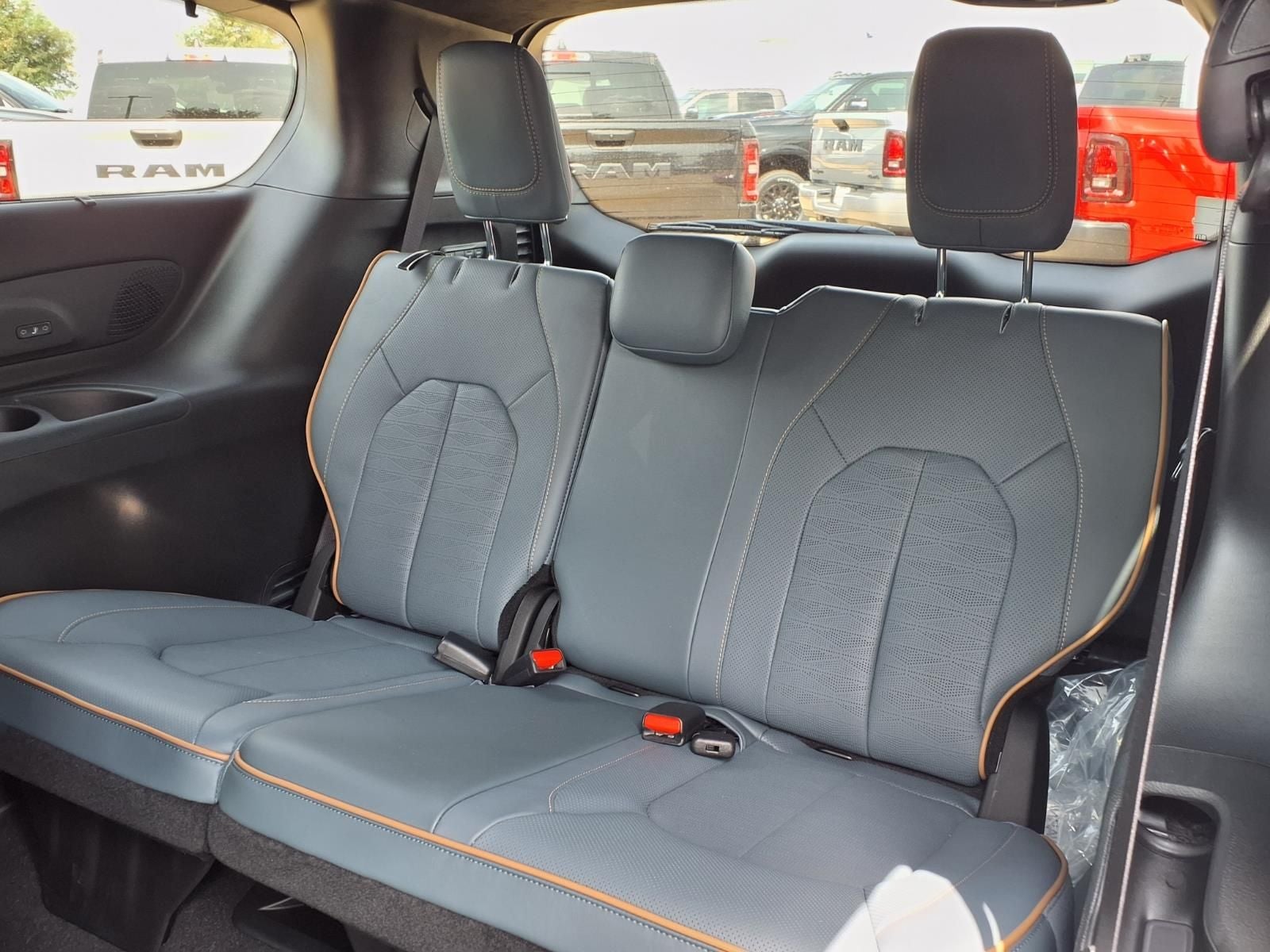 2027 Chrysler Pacifica Pinnacle