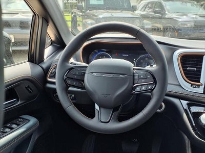 2027 Chrysler Pacifica Pinnacle