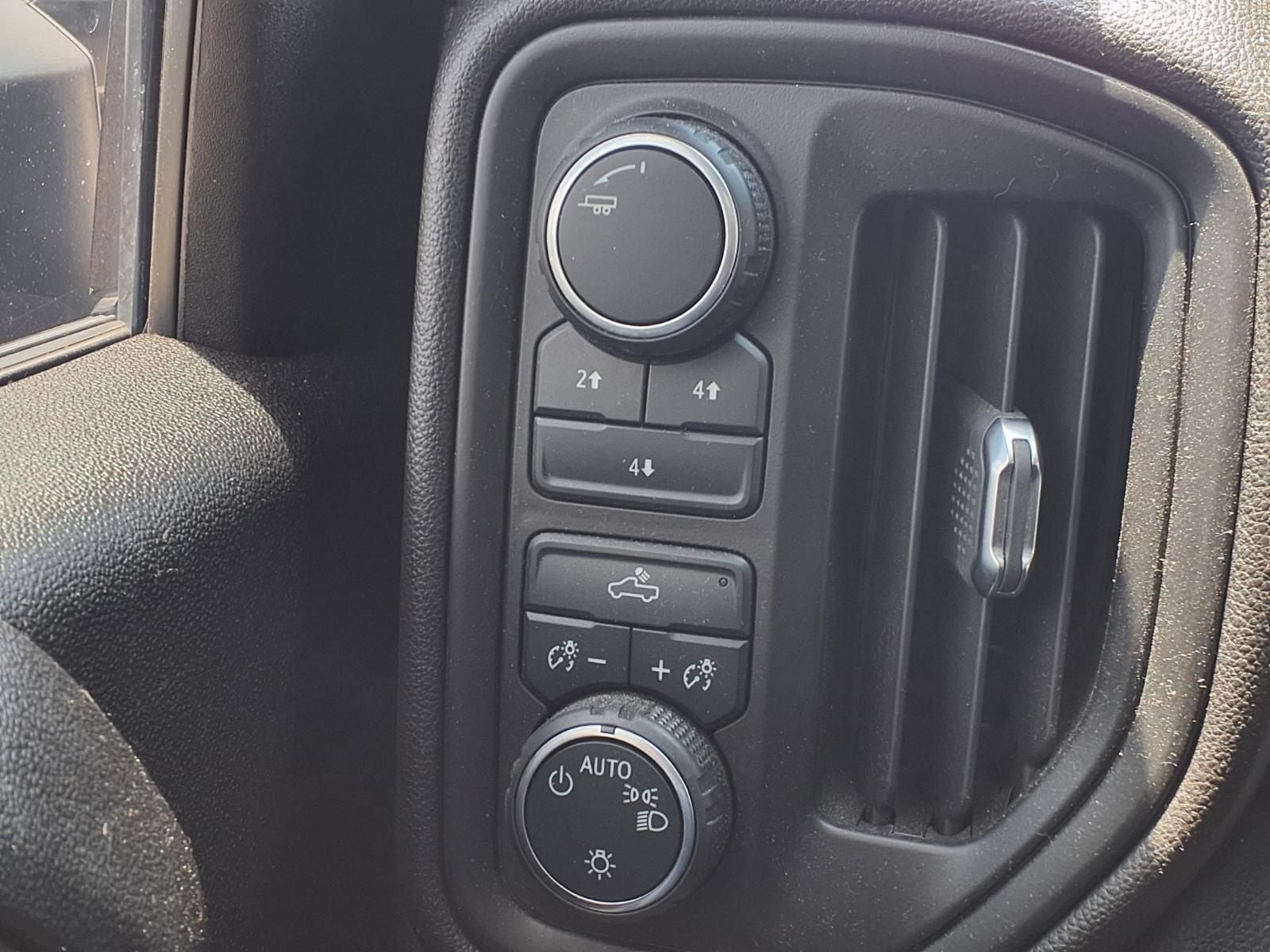 2024 Chevrolet Silverado 2500HD Custom