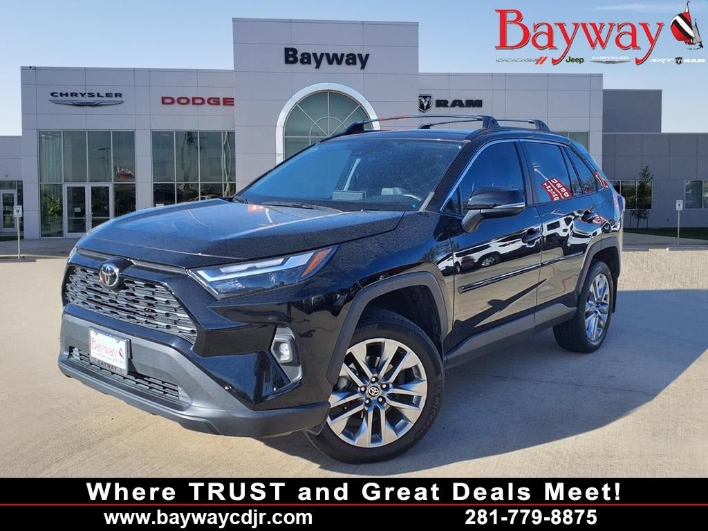 2022 Toyota RAV4 XLE Premium