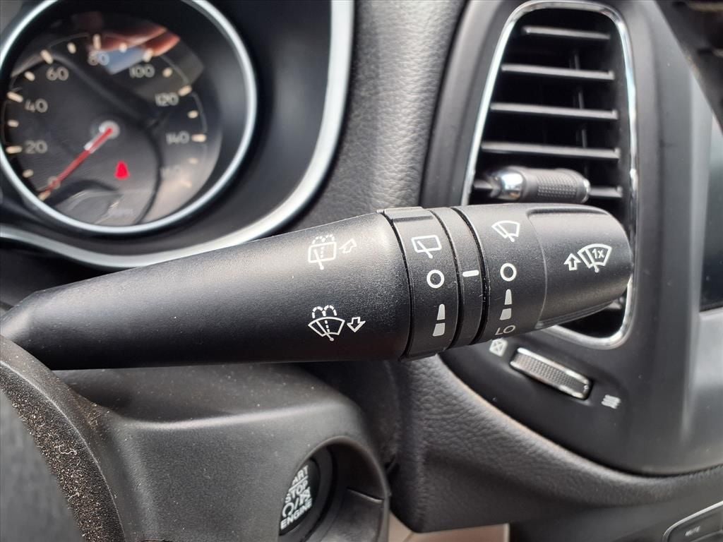 2020 Jeep Compass Latitude SUNROOF