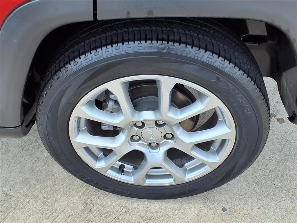 2023 Jeep Compass Latitude Lux 4X4 SUN & SOUND PKG