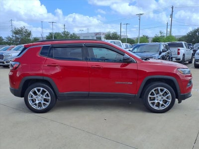 2023 Jeep Compass Latitude Lux 4X4 SUN & SOUND PKG