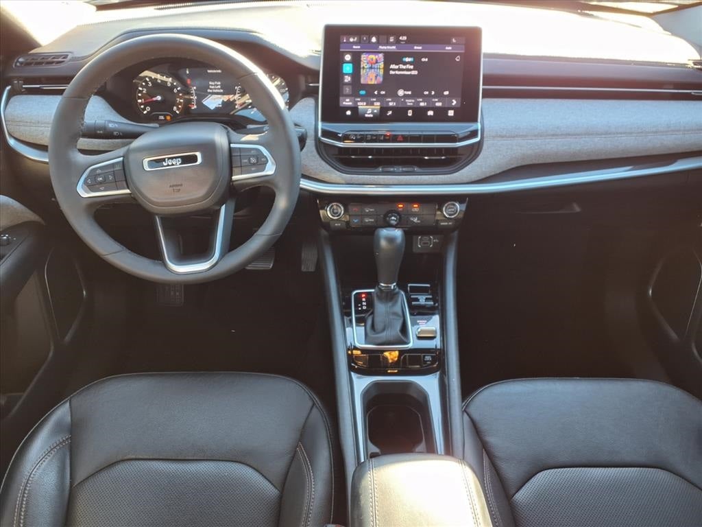 2023 Jeep Compass Latitude Lux 4X4