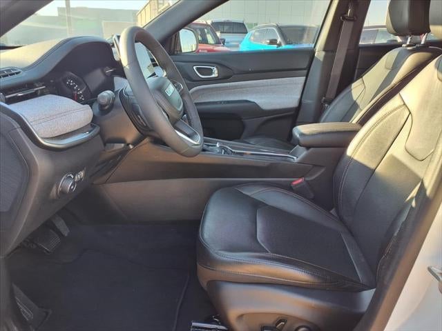 2023 Jeep Compass Latitude Lux 4X4