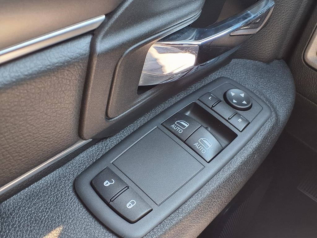 2021 RAM 1500 Classic Express BLACK ACCENT & VALUE PKG