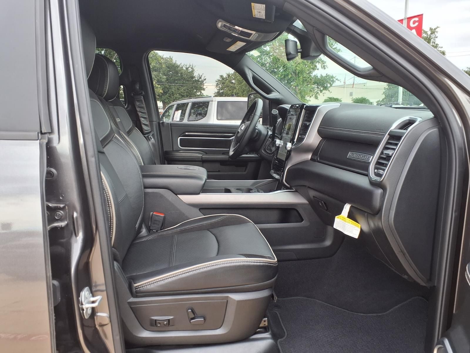 2023 RAM 2500 Laramie NIGHT EDITION 4X4