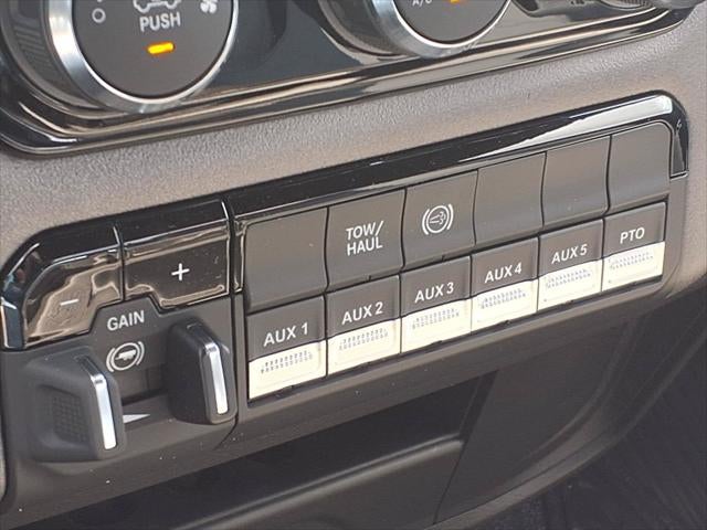 2027 RAM 3500 Tradesman 167.5 WB