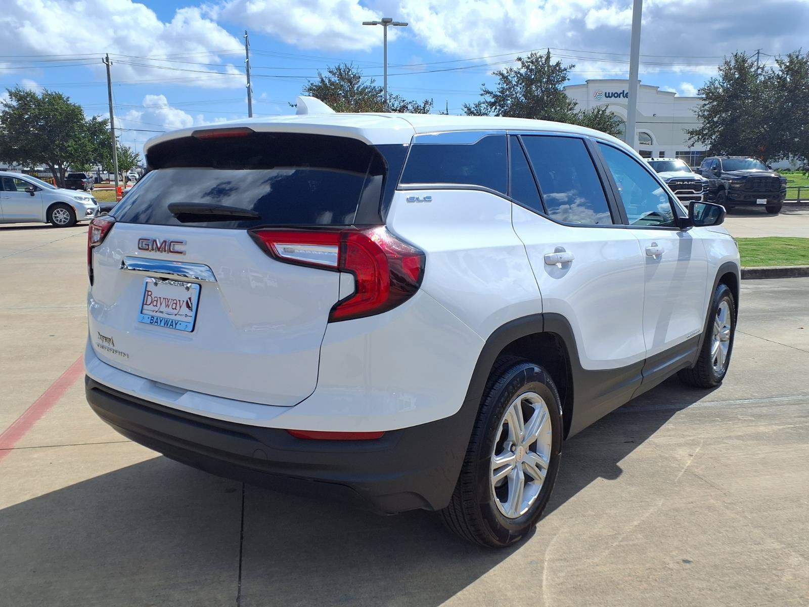 2024 GMC Terrain SLE