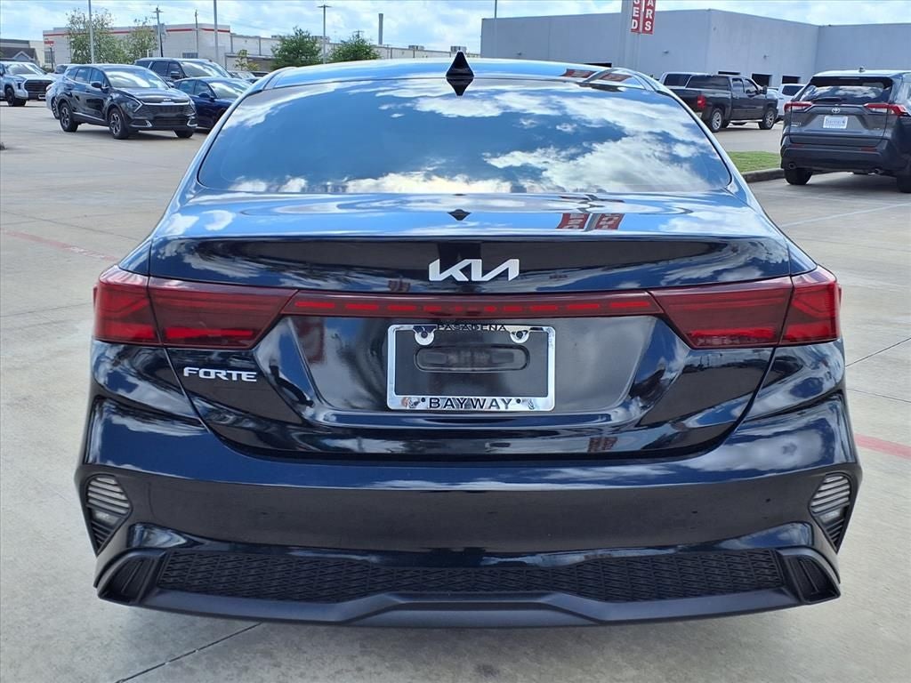 2024 Kia Forte LXS FCA & LFA