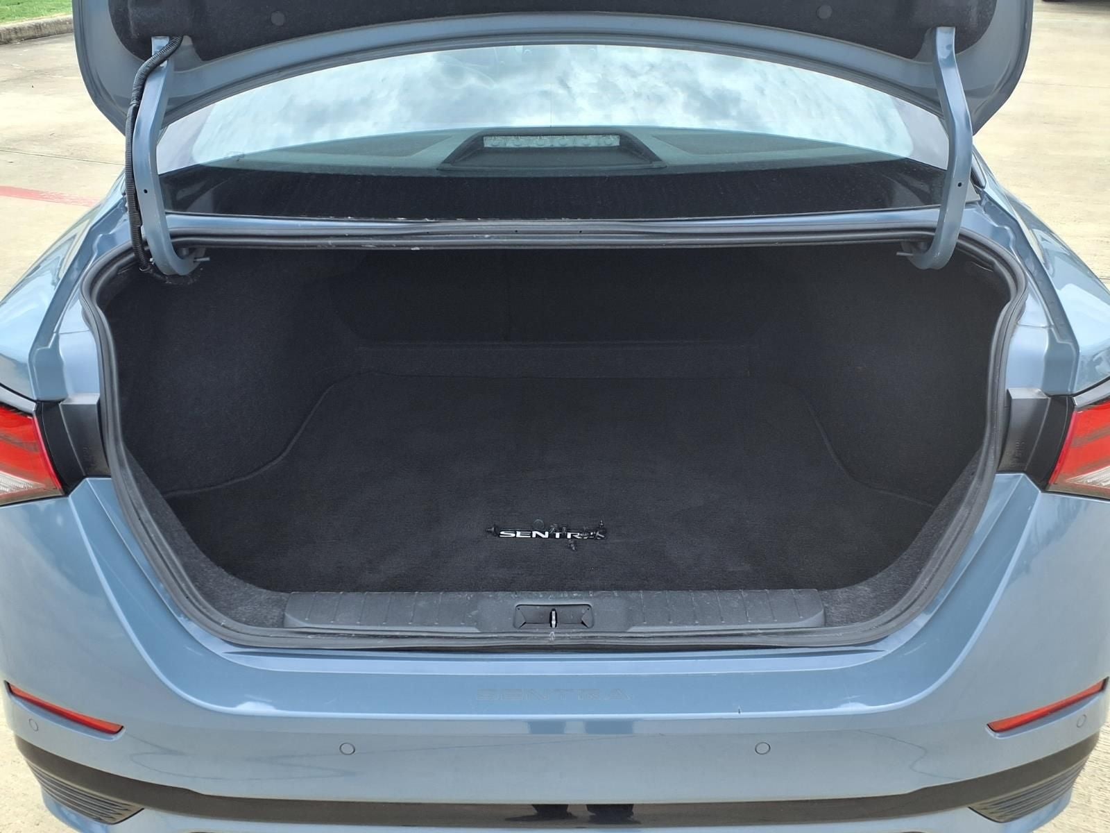 2025 Nissan Sentra SR 2.0 PREMIUM PKG