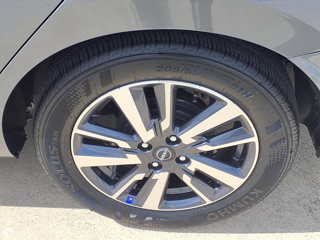 2025 Nissan Versa 1.6 SV