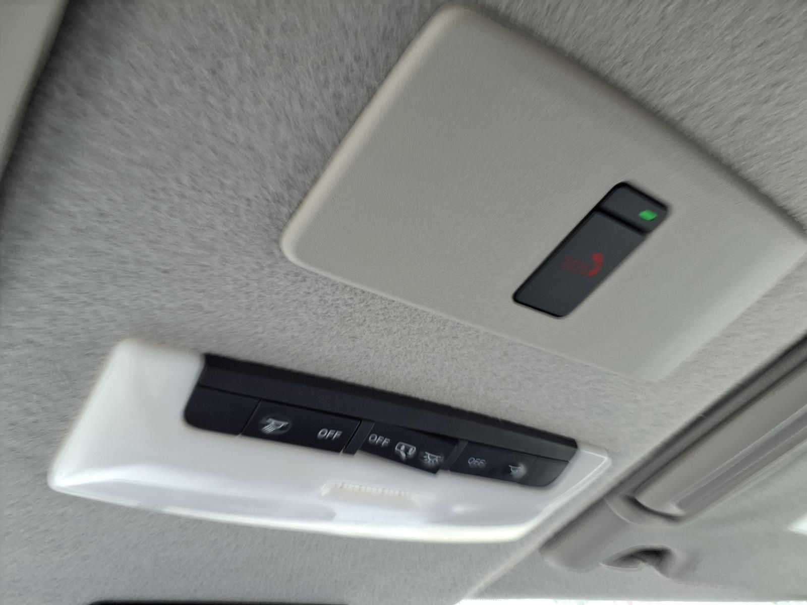 2023 Nissan Kicks SR PREMIUM PKG