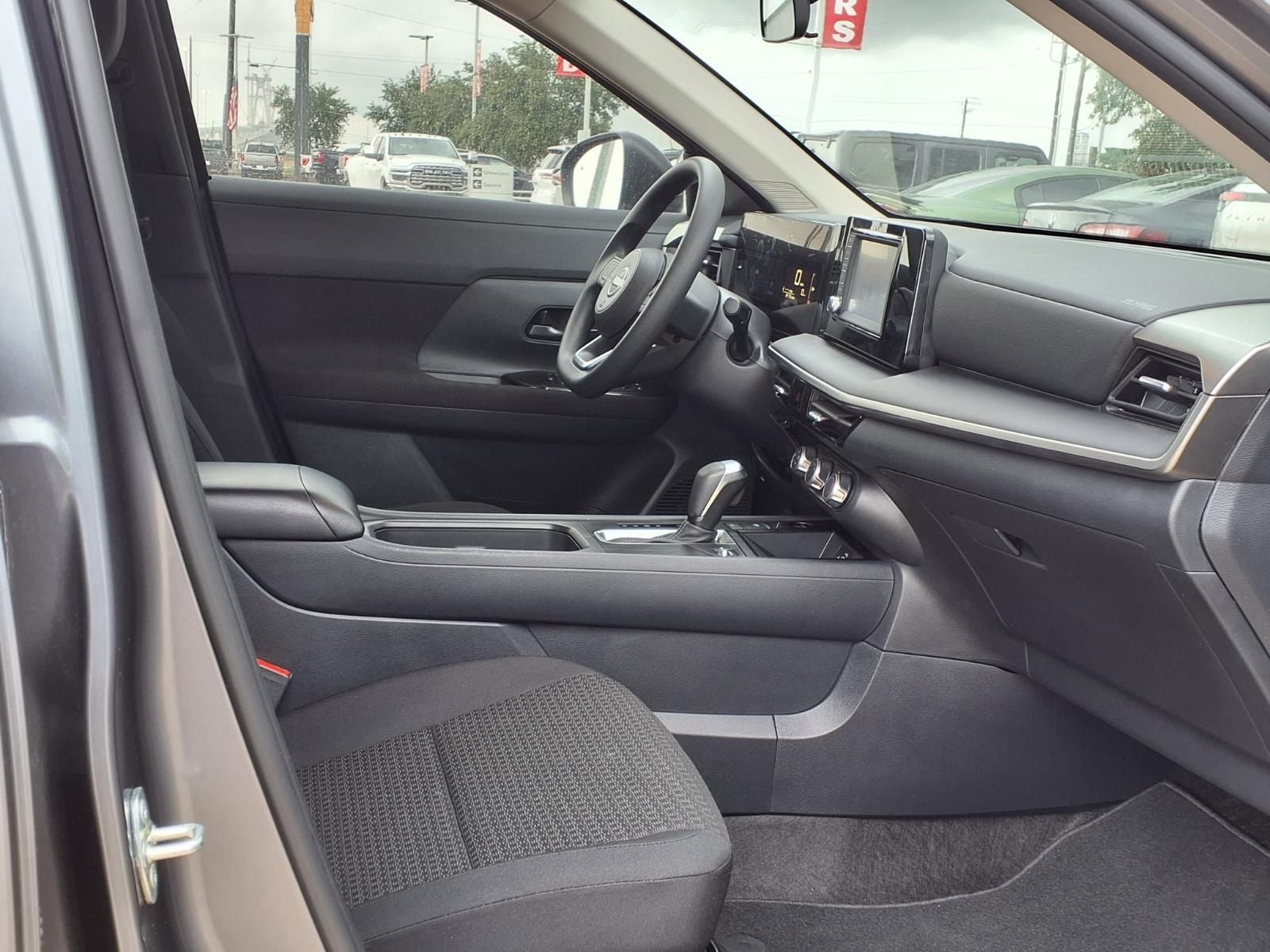 2025 Nissan Kicks S AWD