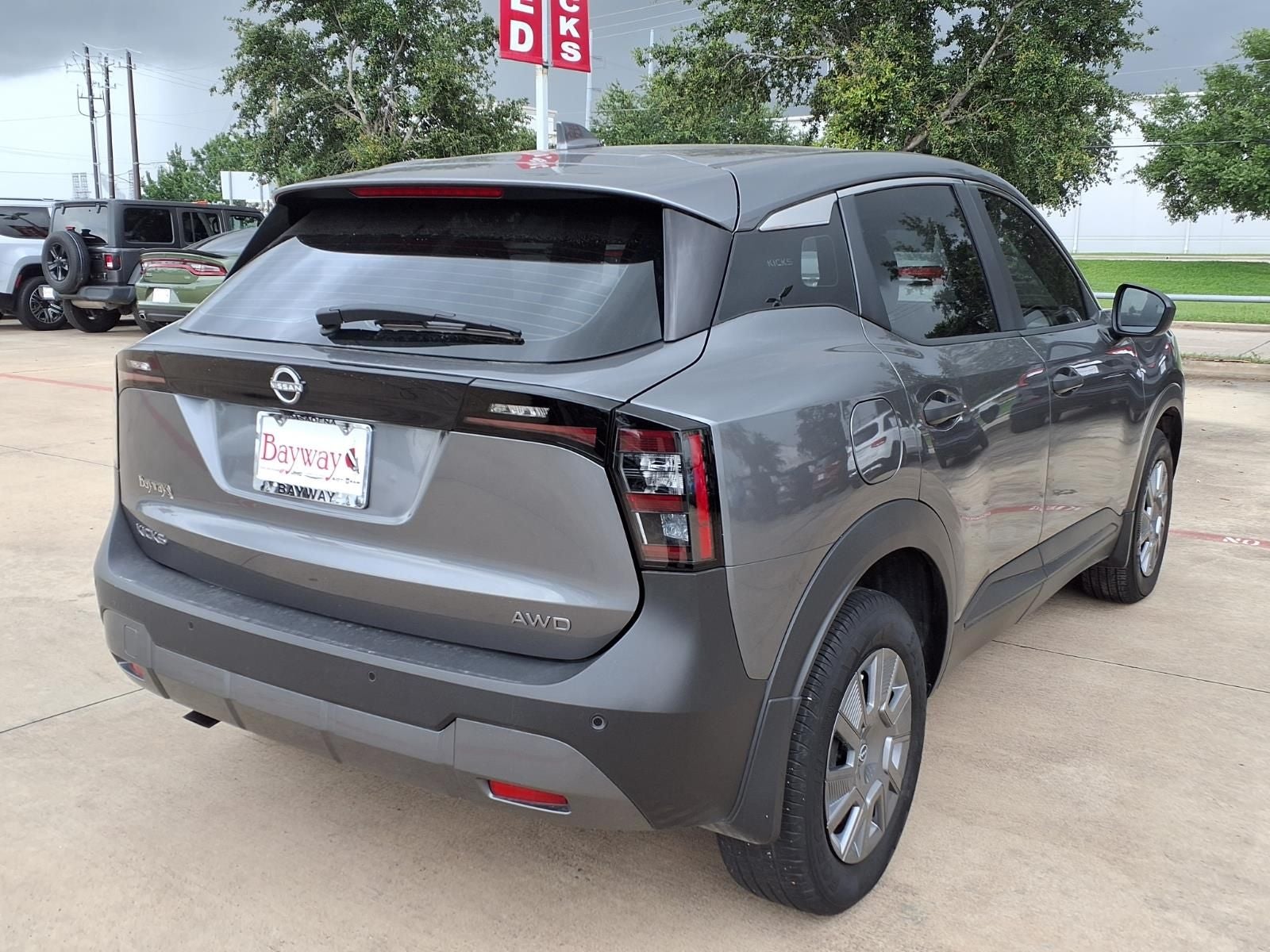 2025 Nissan Kicks S AWD