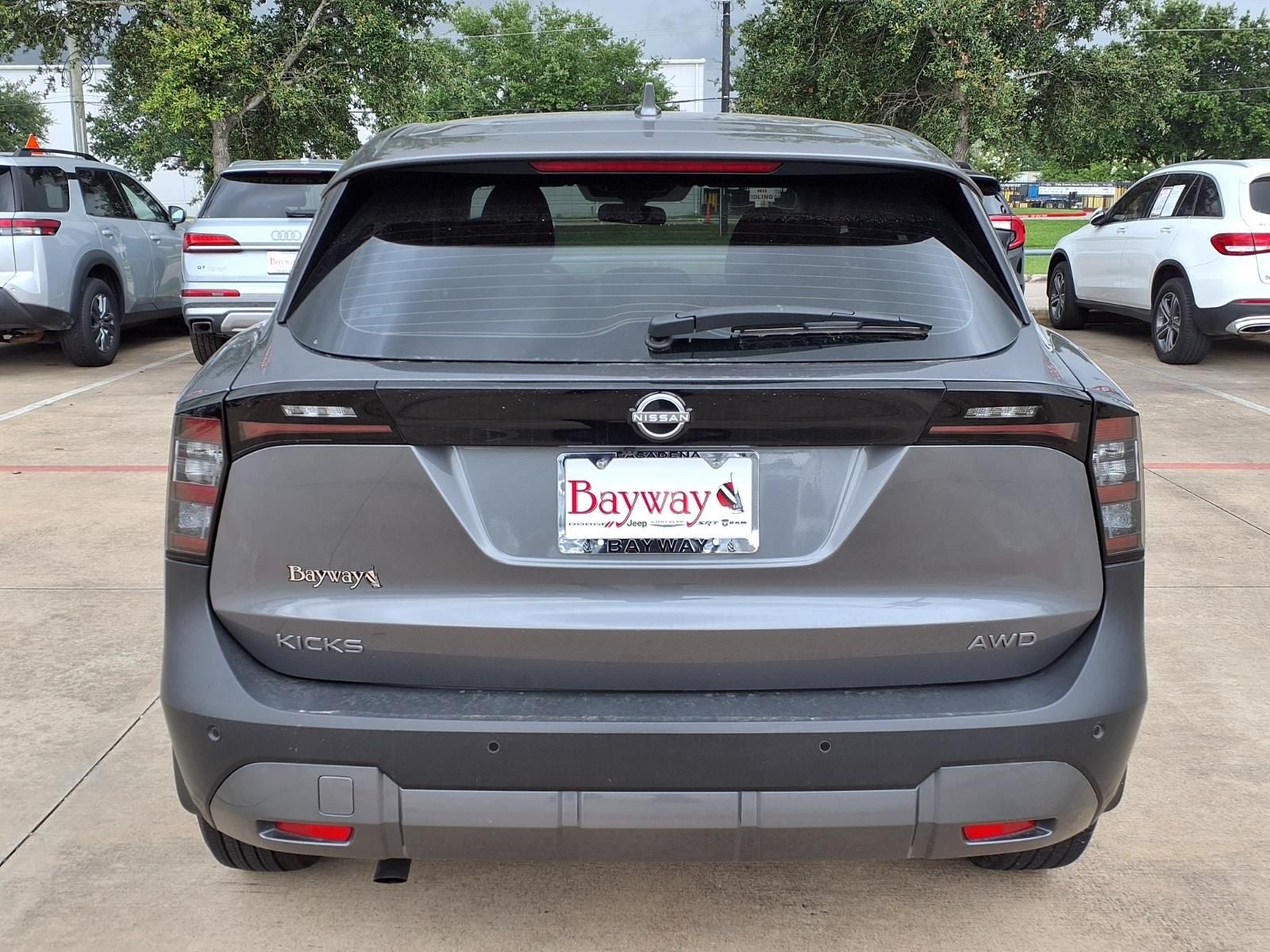 2025 Nissan Kicks S AWD