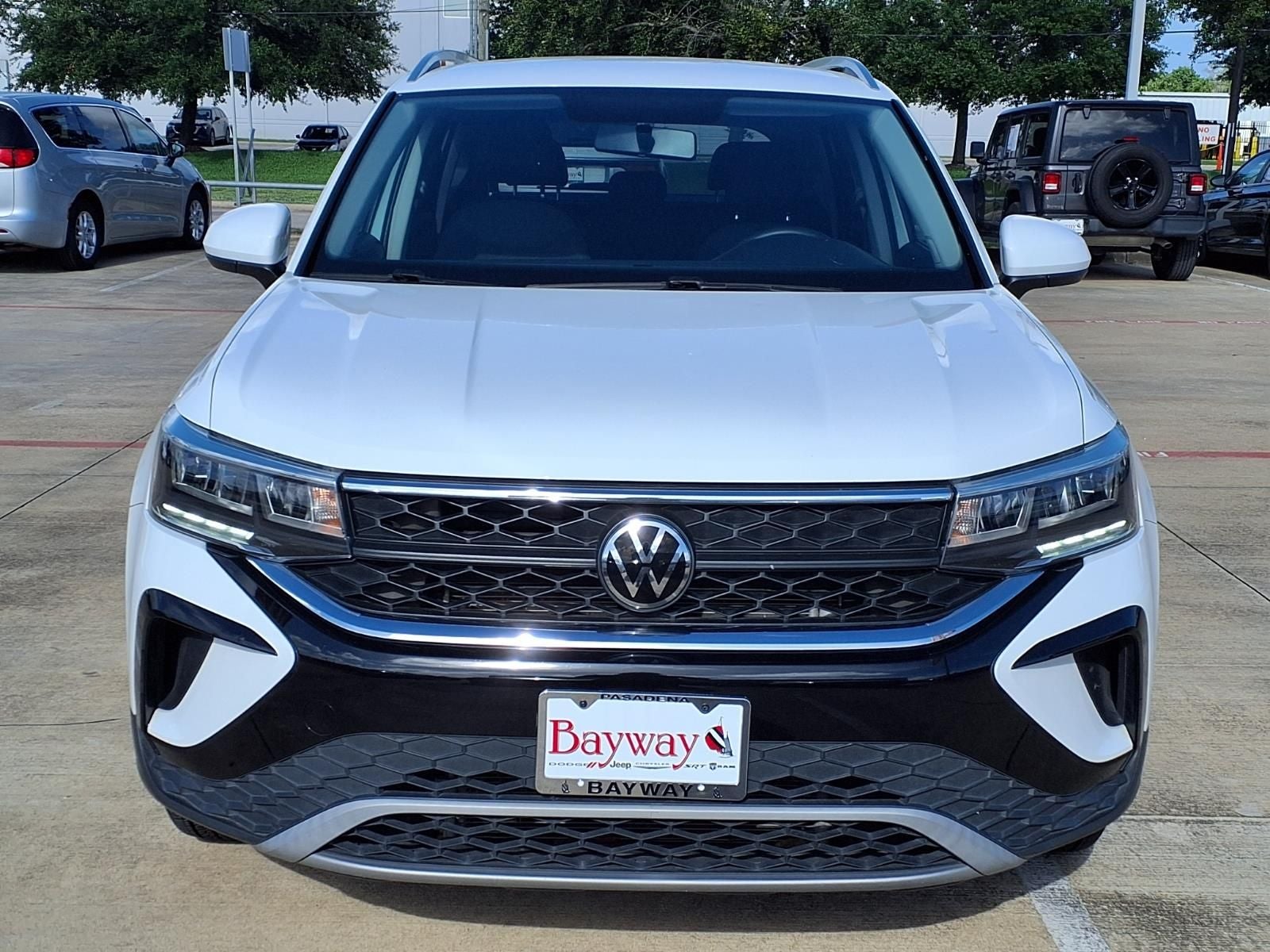 2022 Volkswagen Taos 1.5T SE FRONT ASSIST