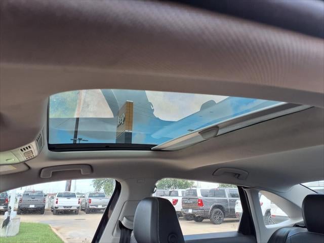 2024 Volkswagen Jetta 1.5T SE PANORAMIC SUNROOF