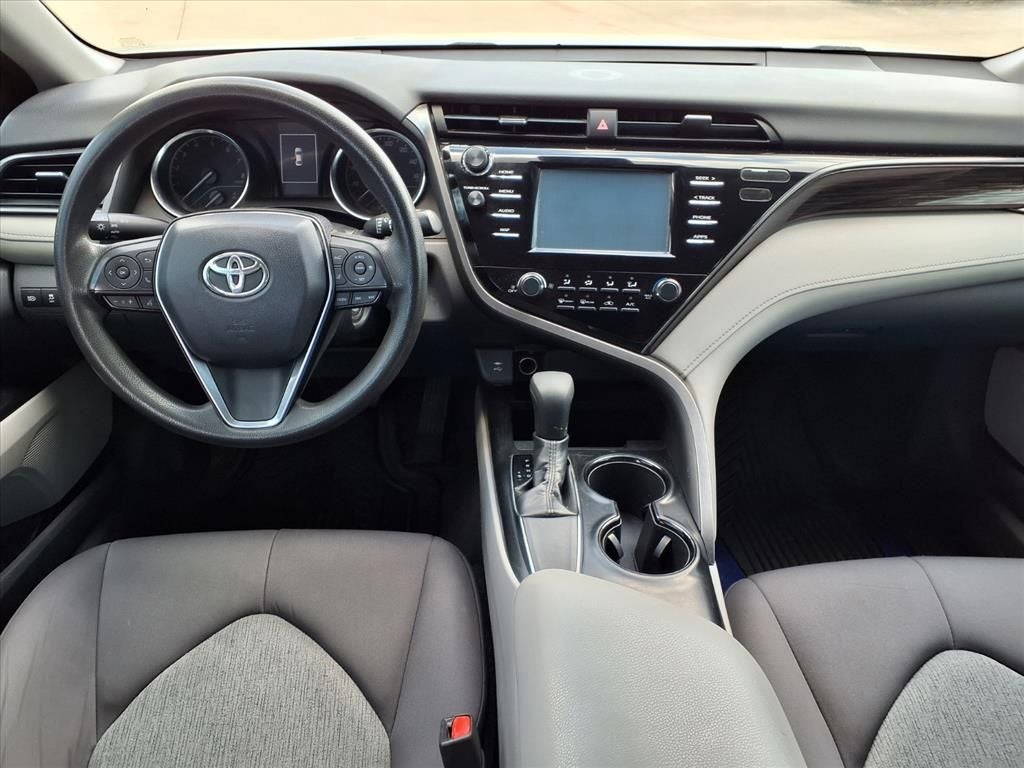 2019 Toyota Camry LE SAFETY SENSE P