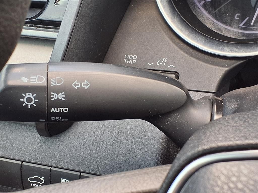 2019 Toyota Camry LE SAFETY SENSE P