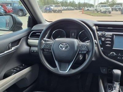 2019 Toyota Camry LE SAFETY SENSE P