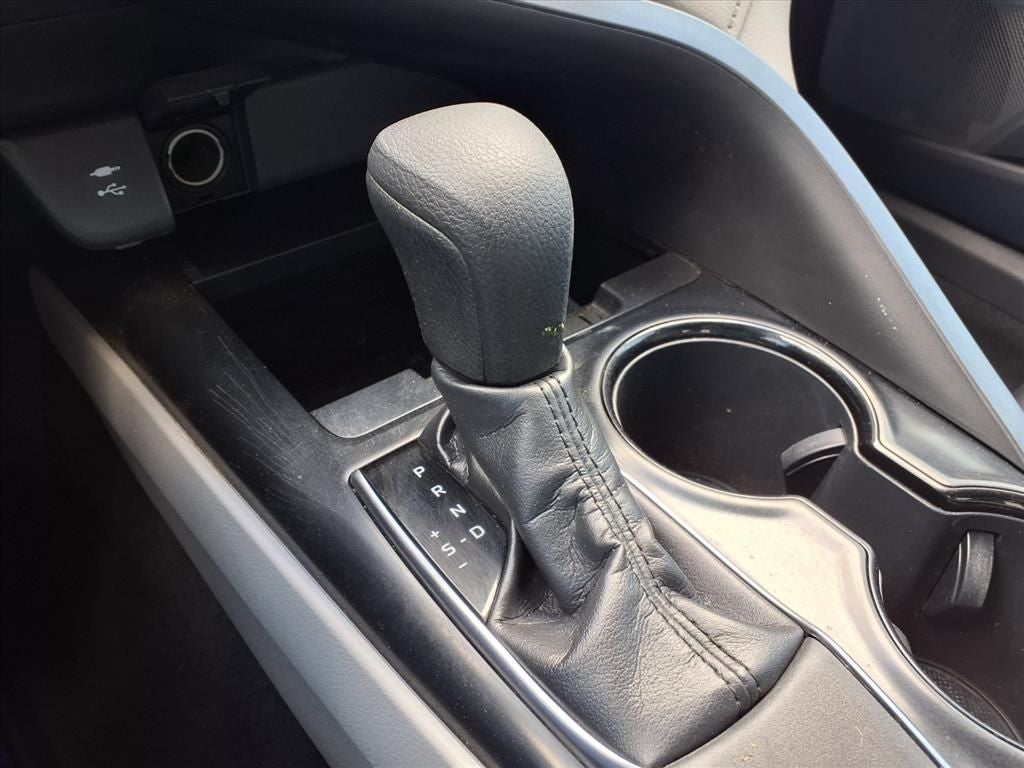 2019 Toyota Camry LE SAFETY SENSE P