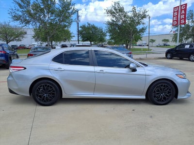 2019 Toyota Camry LE SAFETY SENSE P