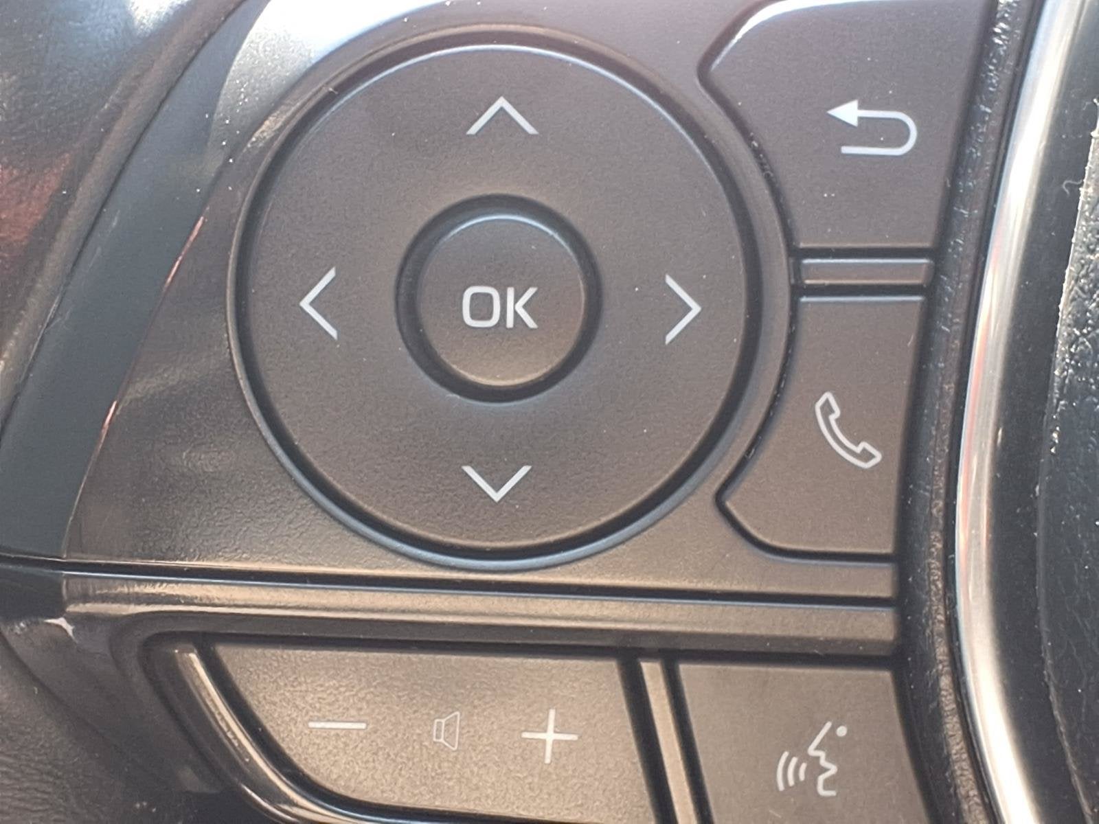 2019 Toyota Camry SE AUTO STOP-START