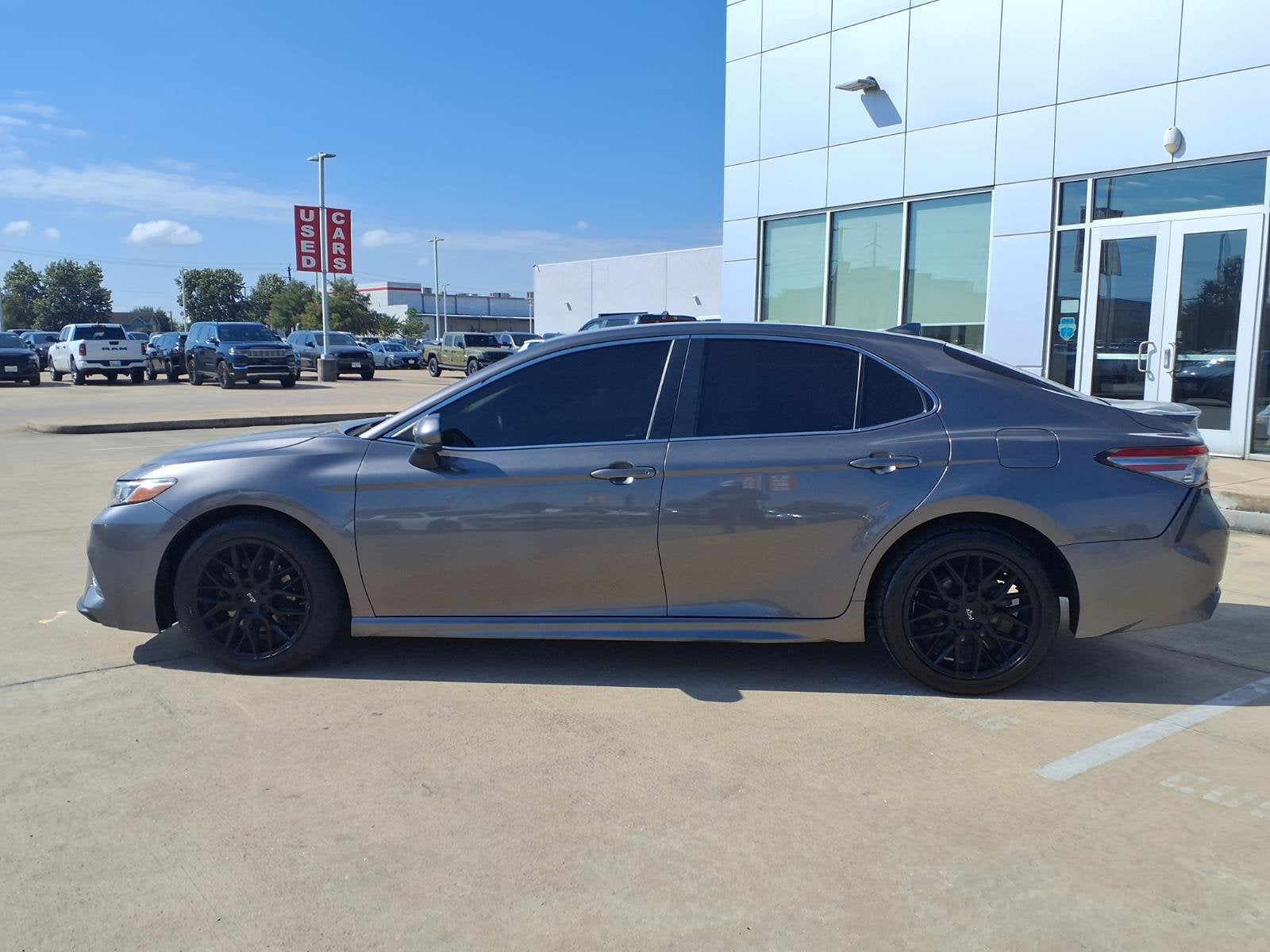 2019 Toyota Camry SE AUTO STOP-START