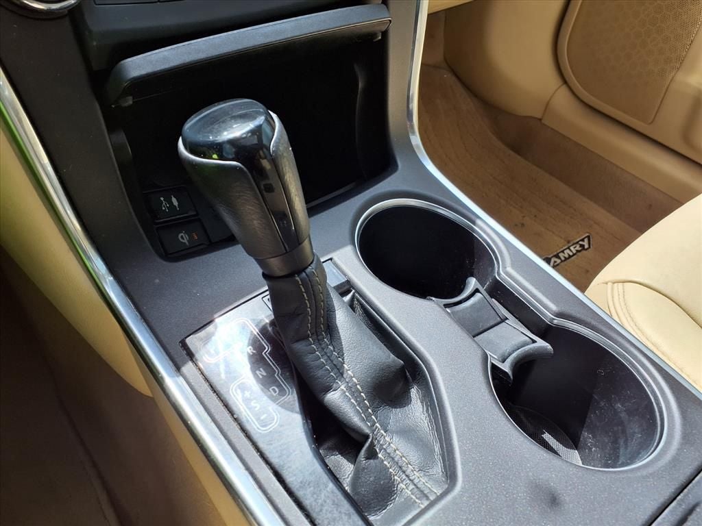 2016 Toyota Camry XLE SUNROOF & CONV. PKG.