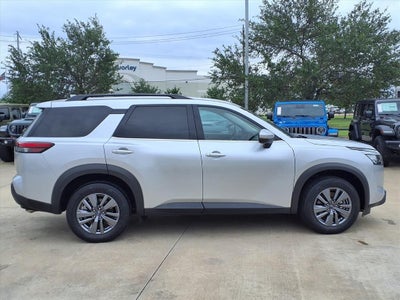 2025 Nissan Pathfinder SV 4WD